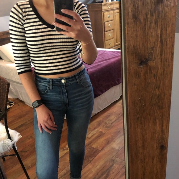 Forever 21 Cropped Navy Sweater - Picture 2 of 4